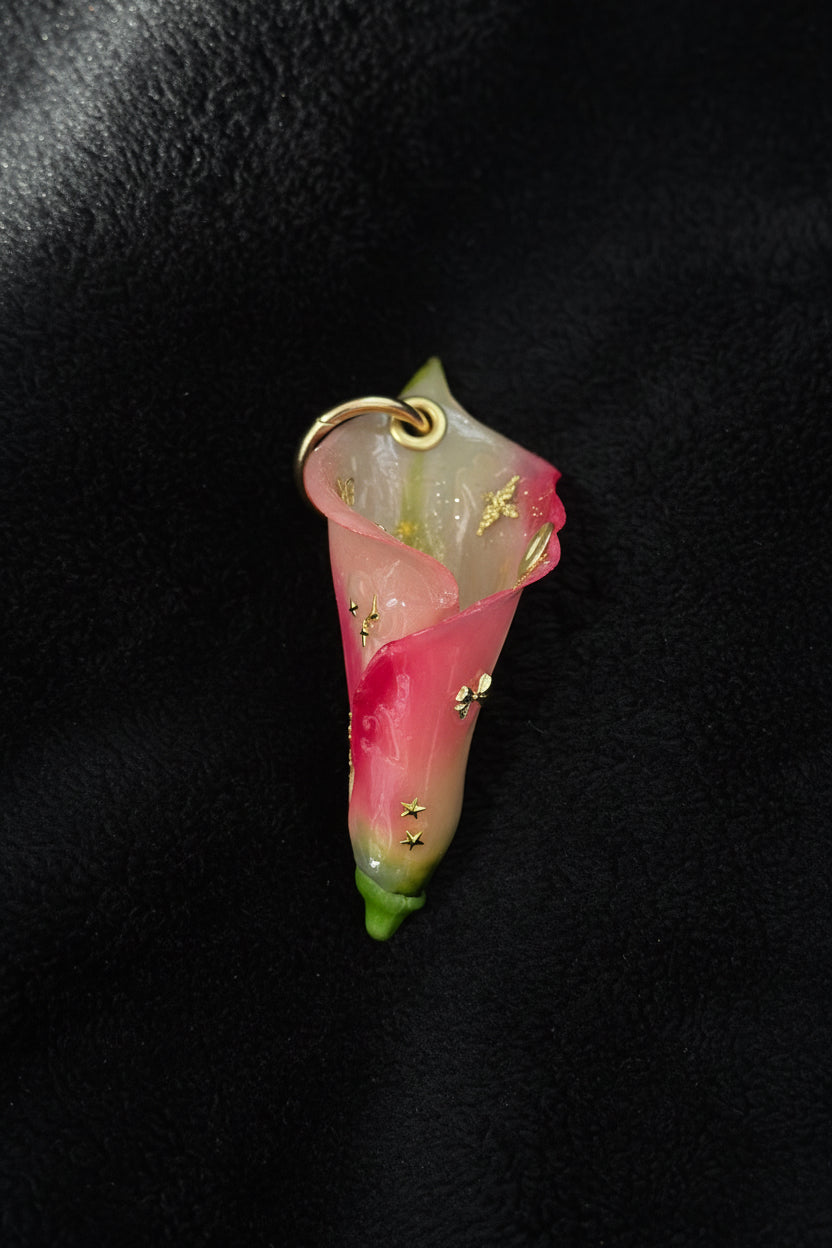 Calla Lily with Gold Hardware